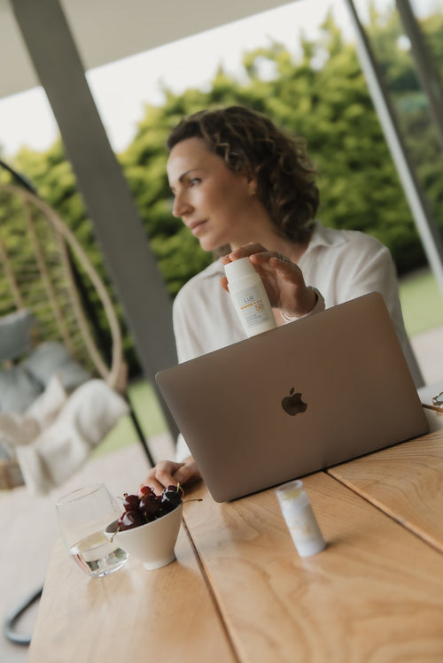 Por que a proteção solar deve fazer parte da tua rotina durante todo o ano ☀️
