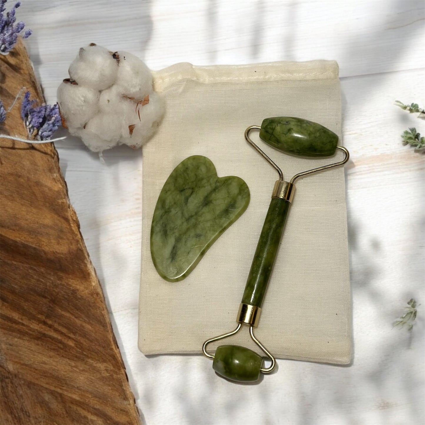 Juego de rodillo de piedra de jade y gua sha