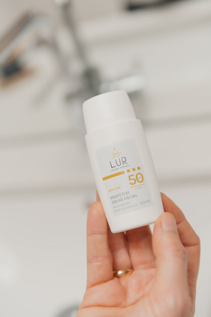 Protetor Solar Facial SPF 50 (UVA + UVB)